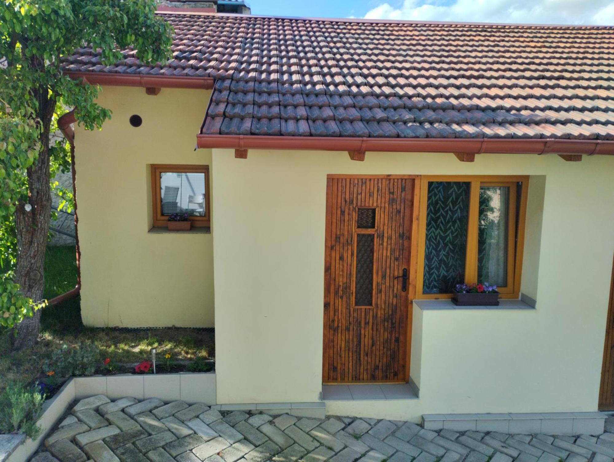 Male Utulne Studio S Koupelnou A Kuchynkou Svinarov 外观 照片